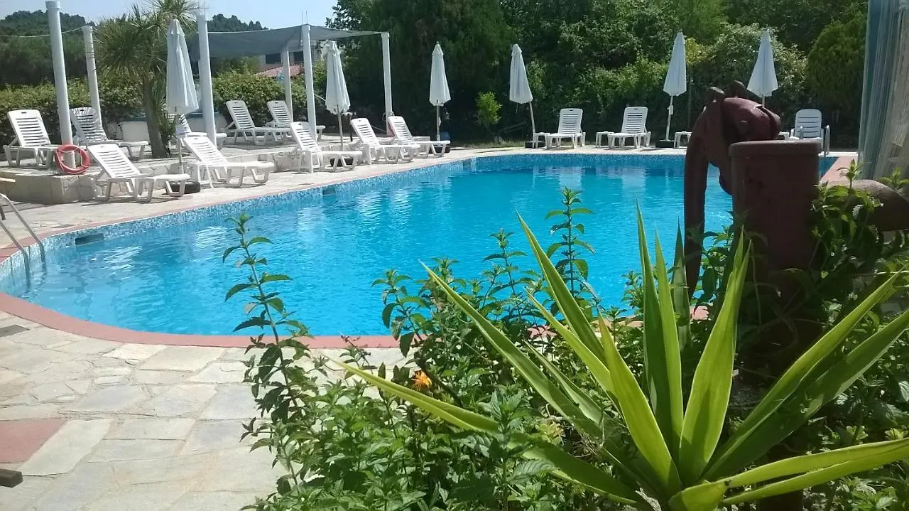 Aquarius Hotel Φούρκα 2*,